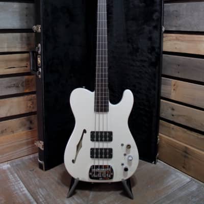 Used (2023) G&L ASAT Semi-Hollowbody 4-String Fretless Bass Pearl White with Hardshell Case image 11