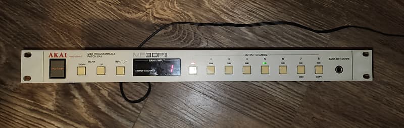 AKAI Professional ME30PⅡ Midi Programmable Patch Bay