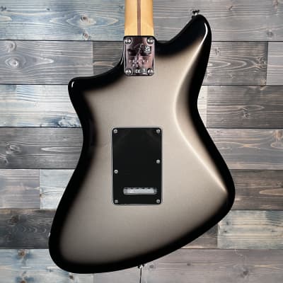 Fender Player Plus Meteora HH, Maple Fingerboard, Silverburst image 3
