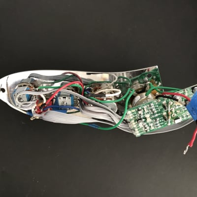 ジャンク American Deluxe Jazz Bass プリアンプ Fender American Deluxe Jazz Bass Preamp | Reverb