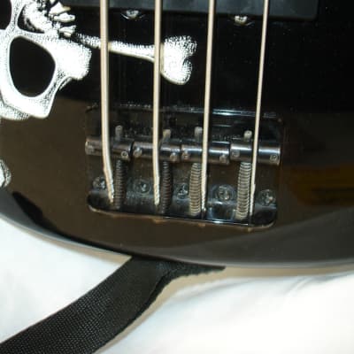 2009 Squier MB-4 Modern Bass Special Edition, Rosewood Fingerboard, Black Metallic w/ Skull & Crossbones Graphic on Body image 5