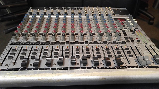 Behringer Eurorack UB2222FX-PRO | Sweetwater