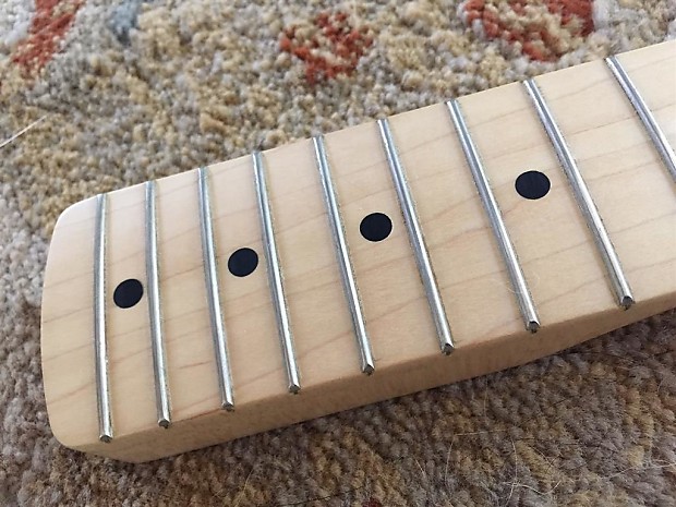 Fender mexico Stratocaster ワンピースメイプルネック 413l1vT0stL.jpg_BO30,255,255,