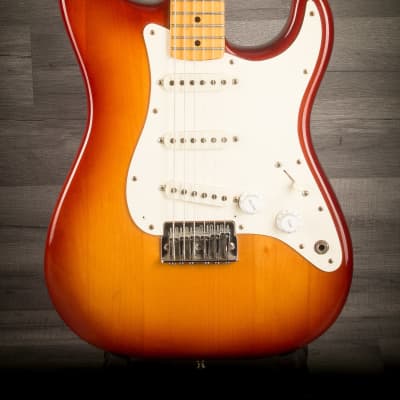 USED - American Fender "Revised" Stratocaster 1983 image 3