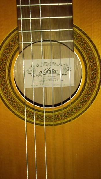 Aria ak 200 classical on sale guitar