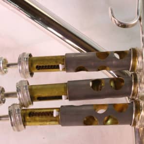 King Silver Flair Trumpet 2055TUB DIZZY BELL MINT DEMO MODEL