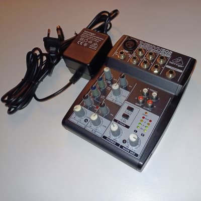 Behringer Xenyx 502 5-Input Compact Mixer image 3