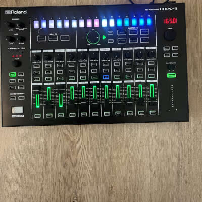Roland MX-1 ミキサー Roland AIRA MX-1 Mix Performer | Sweetwater