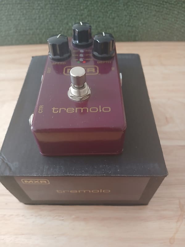 MXR M305 Tremolo