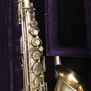 1924 Buescher True Tone Low Pitch Alto Saxophone Original Case & Mouthpiece image 4