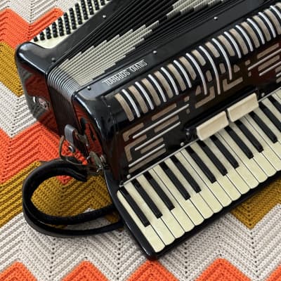 Silvio Soprani Accordion - Made in Italy 🇮🇹! - Ciao Bella! - Bella Fisarmonica! - image 2