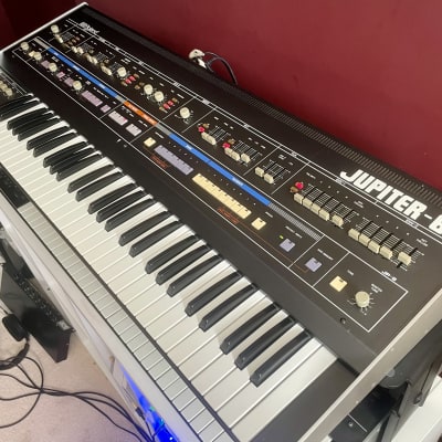 Roland Jupiter 6 61-Key Synthesizer