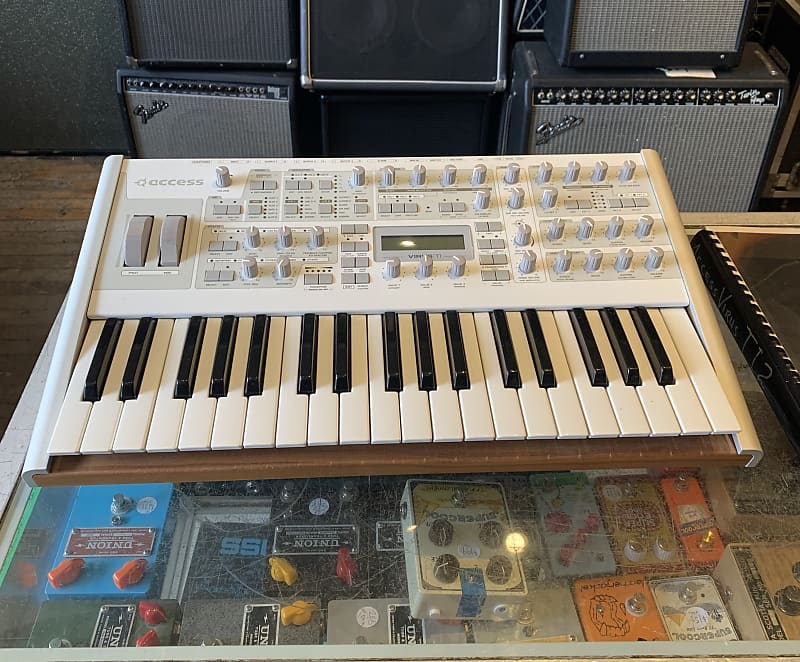 Access Virus TI2 Polar 37-Key Digital Synthesizer 2010s - Aged Polar White