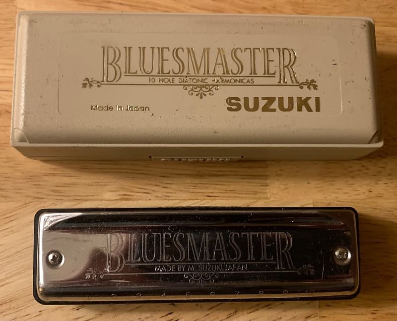 Suzuki MR-250 Bluesmaster Professional 10-Hole Diatonic Harmonica, Key of B  Flat