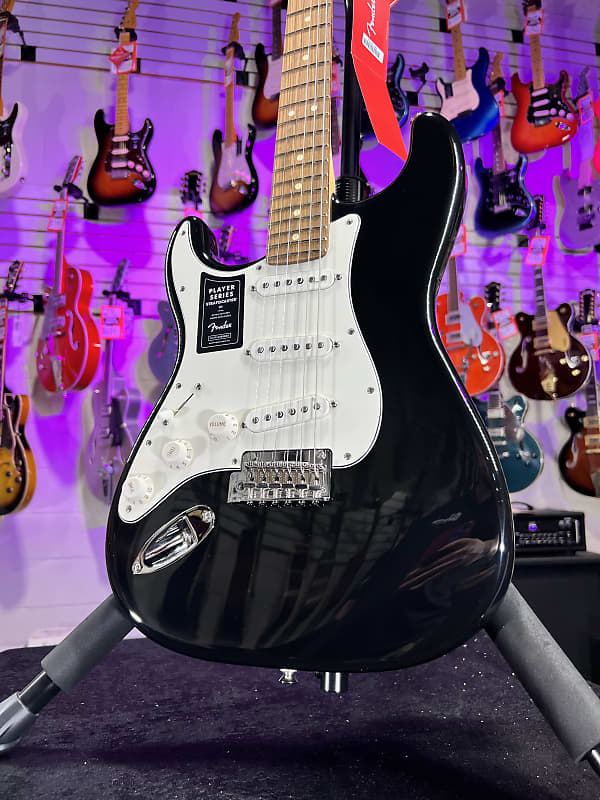 Fender Player Stratocaster Left-handed - Black with Pau Ferro | Reverb