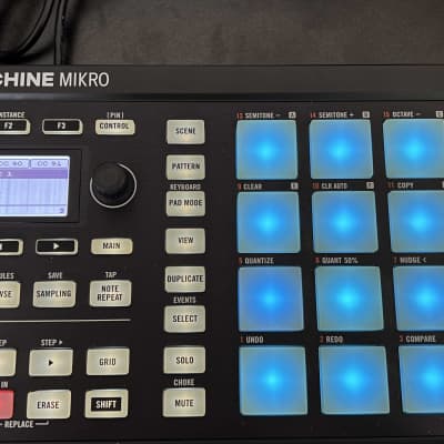 Native Instruments Maschine Mikro mkII Groove Production Studio