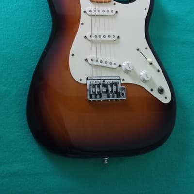 Fender "Dan Smith" Stratocaster Two Knobs with Maple Fretboard 1981 - 1983 Brown Sunburst image 2