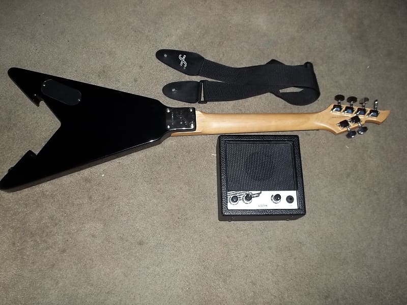 First Act Flying V Short Scale Guitar ME 276 w Amp Strap Cord | Reverb