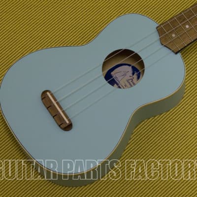 097-1610-504 Fender Venice Soprano Ukulele Walnut - Daphne Blue image 3