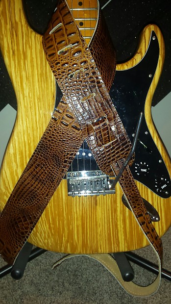Heavyweight Smooth Leather Guitar Strap – Custom Leather Canada