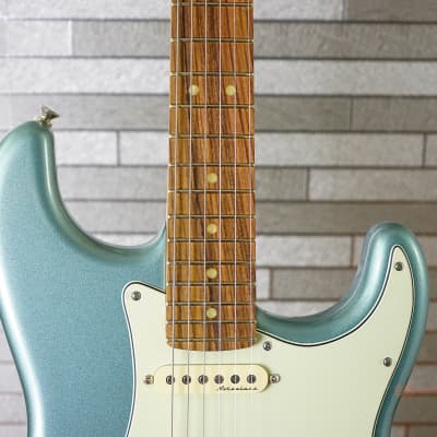 Fender Deluxe Roadhouse Stratocaster with Pau Ferro Fretboard - Mystic Ice Blue image 3