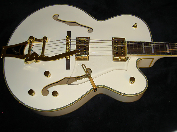 Wow Peerless Gigmaster Custom Archtop Guitar w Bigsby like the Gretsch White Falcon HS case