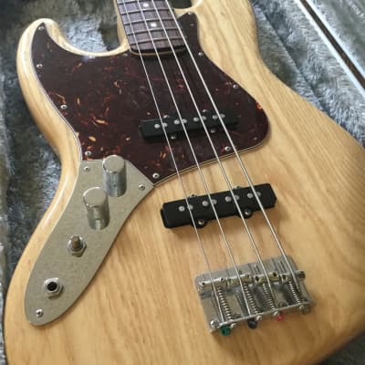 Fender Special Edition Deluxe Jazz Bass Natural Ash Lefty Left-Handed w/ Road Runner Case image 4