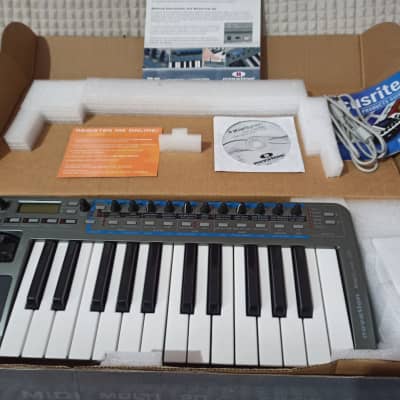 Novation XioSynth 25 10-Voice Synthesizer 2007 - Silver