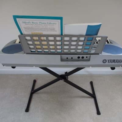 Yamaha PSR-275 Keyboard image 10
