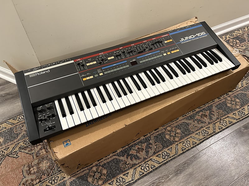 Vintage Roland Juno 106 Analog Synthesizer w Original Box  1980’s image 1