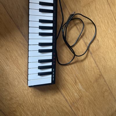 Akai LPK25 MKII 25-Key MIDI Controller 2022 - Present - Black