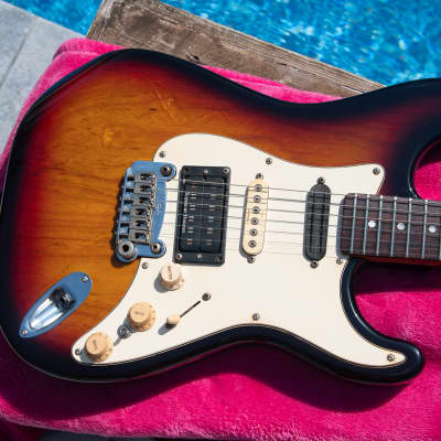 1990's G&L USA Legacy Special Stratocaster - Three Tone Sunburst - Made in the USA w SEYMOUR DUNCAN PU's! image 10
