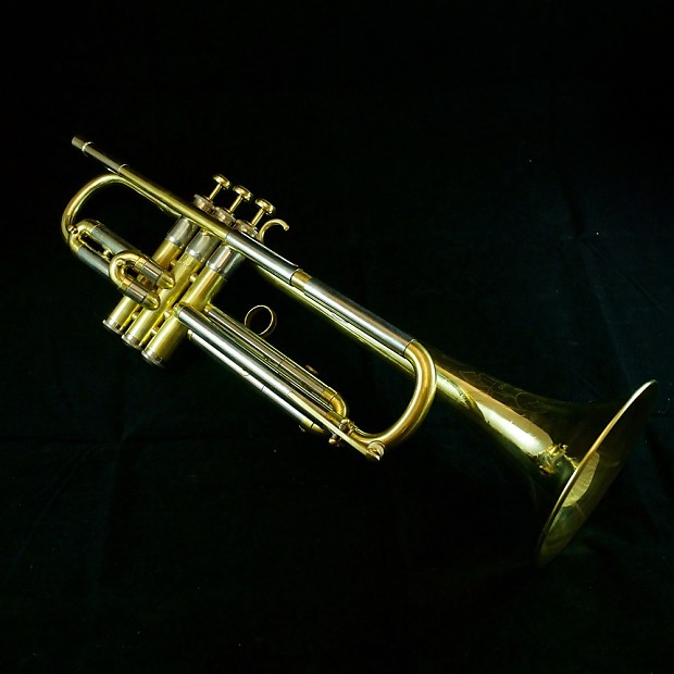 Very rare 1954/5 Martin Committee Deluxe Trumpet large (#3