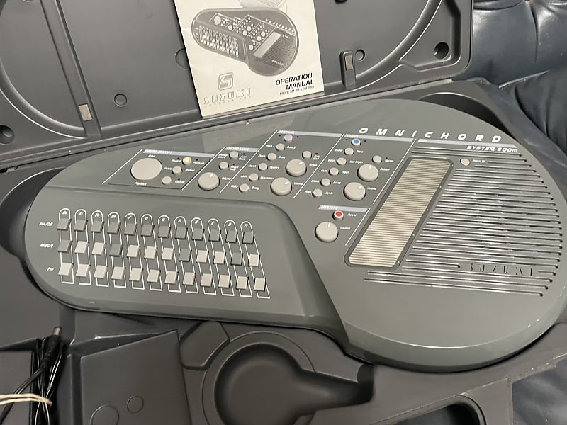 Suzuki OM-200M Omnichord 1989