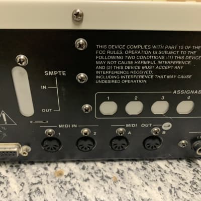 Akai MPC2000 MIDI Production Center 1997 - 2001 - Grey image 7
