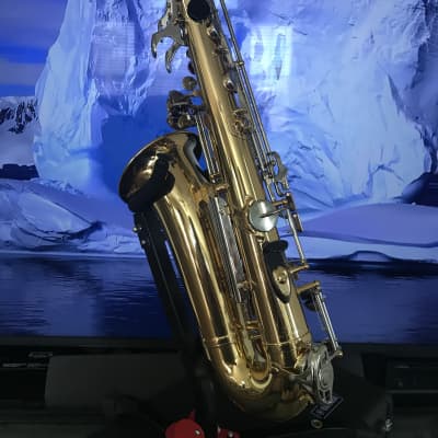 Yamaha YAS-26 Standard Alto Saxophone 2010s - Lacquered Brass image 9