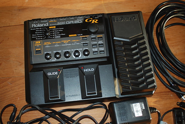 Roland GR-20 MIDI Synth, GK-2B bass pickup, GK cables