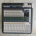 Soundcraft Signature 16 Compact 16-Channel Analog Mixer w/ Effects