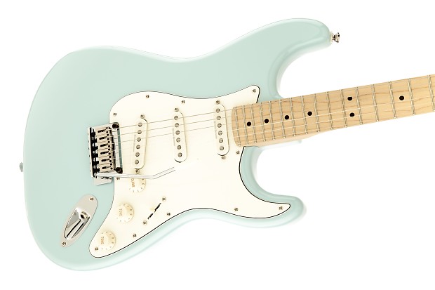 Squier deluxe stratocaster price cheap