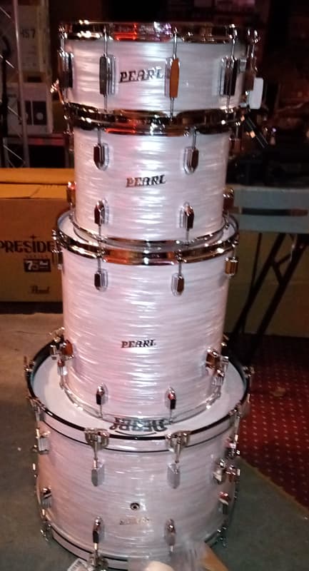Pearl President Series Phenolic 3-piece Limited Edition in Pearl White Oyster Snare (Depth x Diameter): 5.5" x 14" Mounted Toms (Depth x Diameter): 9" x 13" Floor Toms (Depth x Diameter): 16" x 16" Bass Drums (Depth x Diameter): 14" x 22" image 1