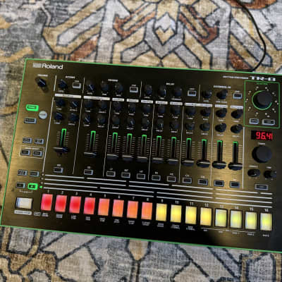 Roland AIRA TR-8 Rhythm Performer Drum Machine 2014 - Present - Black