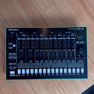 Roland AIRA TR-8 Rhythm Performer Drum Machine 2014 - Present - Black