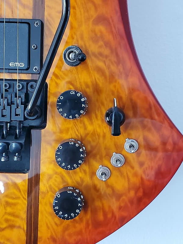 B.C.リッチ　モッキンバード EMG81搭載 B.C. Rich Mockingbird ST EMG's | Reverb
