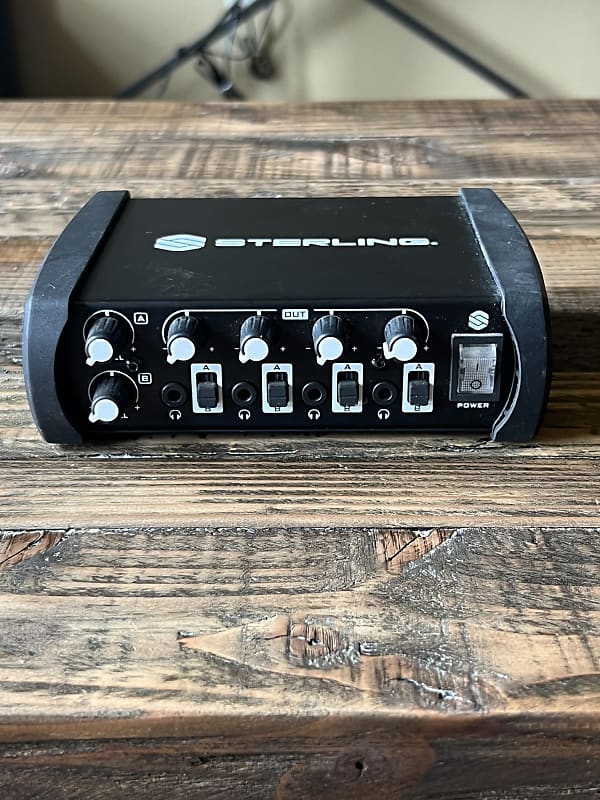 Sterling Audio SHA4 4Channel Headphone Amplifier Reverb