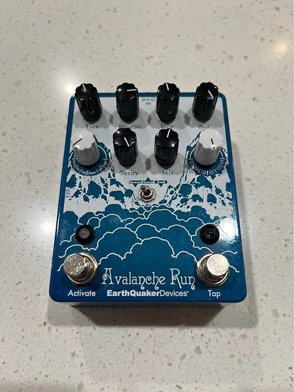 EarthQuaker Devices Avalanche Run Stereo Reverb & Delay with Tap Tempo