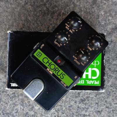 Pearl CH-02 CHORUS Analog Vintage Guitar Effect Pedal With