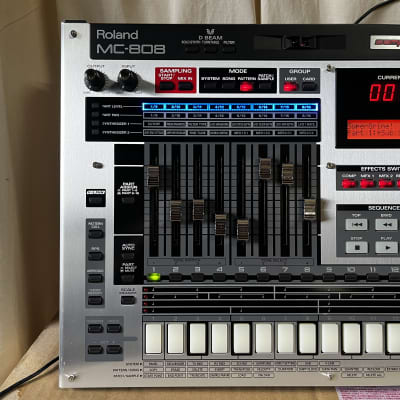 Roland MC-808 Sampling Groovebox w/ box, power supply | Reverb