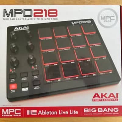 Akai MPD218 2015 - Present - Black image 3