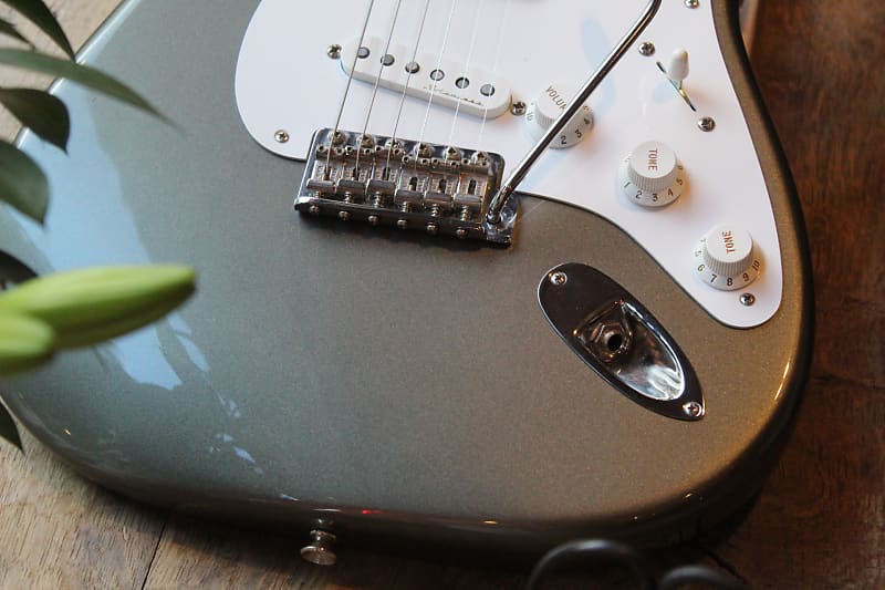 FENDER 