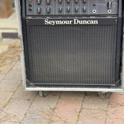 Seymour Duncan Convertible 100 and Flight Case for sale